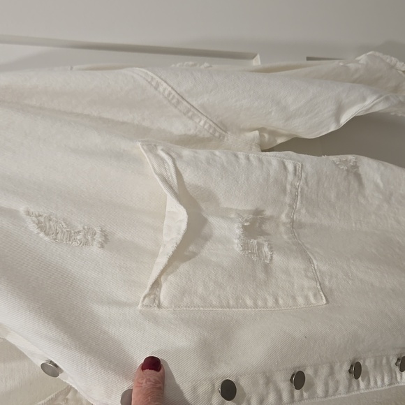 POL Button Down Raw Hem Distressed Shacket Small - Picture 4 of 5